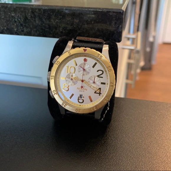 Nixon watch